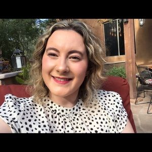 Meet your Posher, Nora